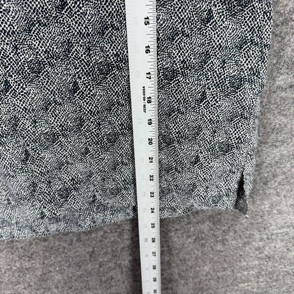 Bloomingdale's Blouse Women 14 Gray Geometric Silk Sleeveless Wide Strap Casual - Picture 6 of 8